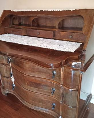 Cassettiera  con ribalta