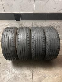 Gomme 215/55/17