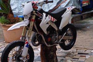 Moto 125 honda cr six competition