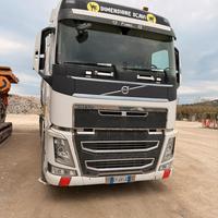 TRATTORE VOLVO FH 500 CON VASCA MENCI