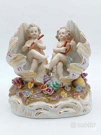 Gruppo scultoreo in porcellana Putti musicisti!