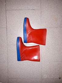 Stivali rossi per bambini