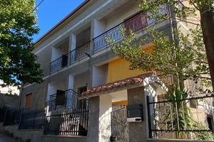 Osilo (ss) appartamento viale s. antonio 180 mq