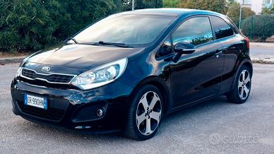 Kia Rio 1.4 CRDi 3p. Gt line navi led