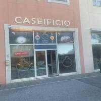 Attività commerciale caseificio e punto vendita