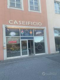 Attività commerciale caseificio e punto vendita
