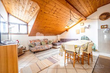 Trilocale Mansardato