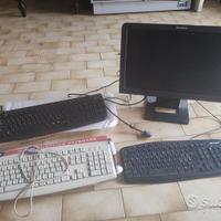 Monitor PC Lenovo 3 tastiera Logitech trust