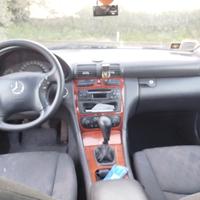 Mercedes Benz  C220