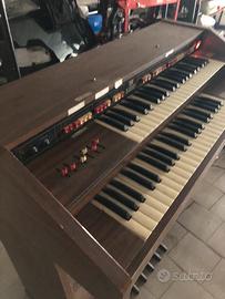 Organo elettronico Elka  500 K