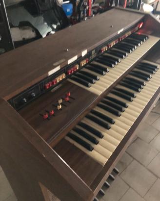 Organo elettronico Elka  500 K