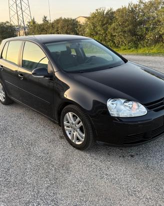 Volkswagen Golf 1.6 16V FSI 5p. Comfortline OK NEO