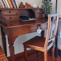 scrittoio con sedia in arte povera 