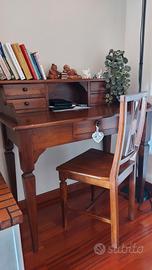 scrittoio con sedia in arte povera 