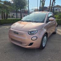 Fiat 500 500e Berlina 23,65 kWh Entry+Pack Tech