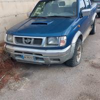 nissan navara anno 2000