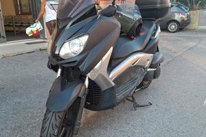 Yamaha X-Max 250