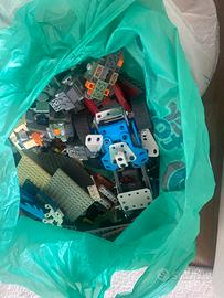 Lego usati 8,1 kg totali