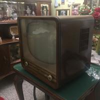 Televisore anni 50 Munkacsy