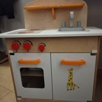 Cucina giocattolo