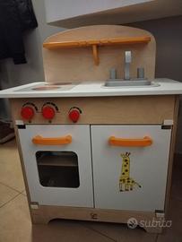 Cucina giocattolo