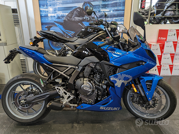 Suzuki GSX-8R in pronta consegna