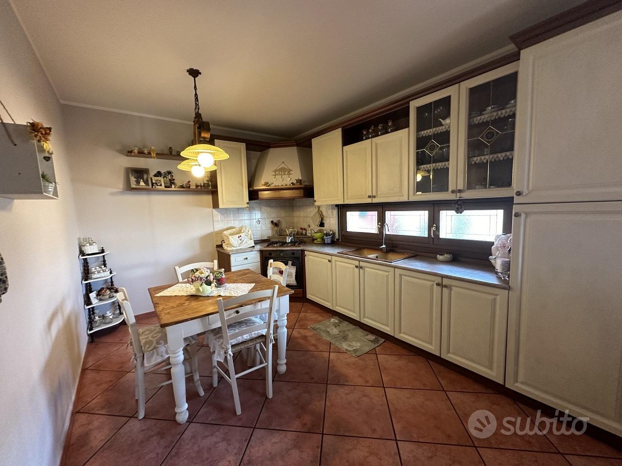 Villa a Rovigo - Vista 5