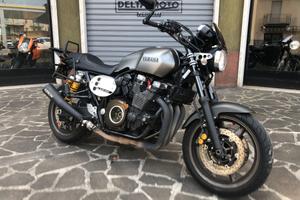 Yamaha XJR 1300