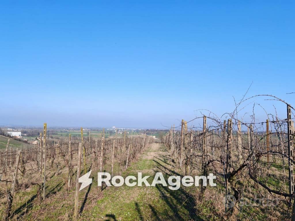 Rustico / Casale di 198 m² con 3 locali e box auto - Vista 4