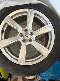 N.4 Cerchi + gomme Volvo xc90 invernali