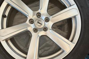 N.4 Cerchi + gomme Volvo xc90 invernali