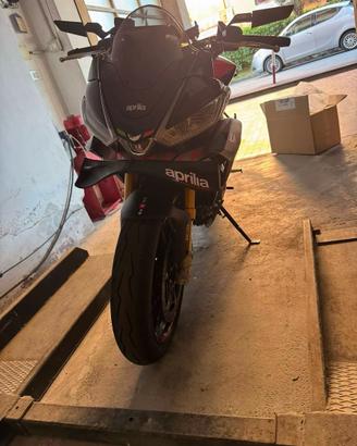 Aprilia tuono 660 factory