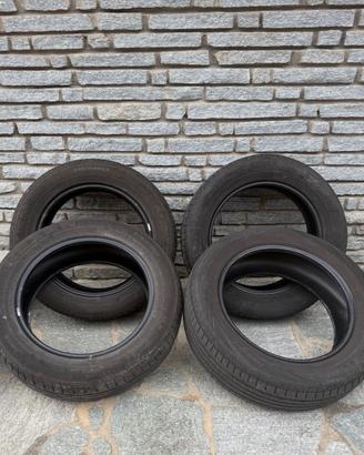 Gomme Nexen 215/60 r17