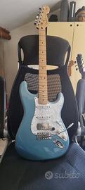 Fender Player Stratocaster MN Tidepool + laney lv3