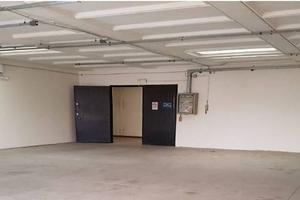 Immobile di 142 m² con 1 locale a Scandicci