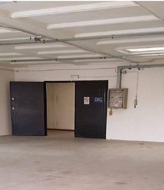 Immobile di 142 m² con 1 locale a Scandicci
