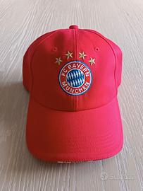🧢 Cappellino rosso frontino – FC Bayern München