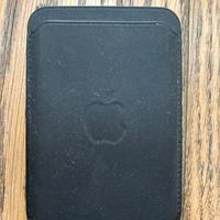 Portafoglio MagSafe tessuto FineWoven per iPhone