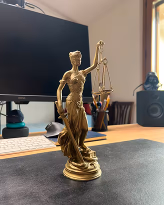 Statua Dea Themis Giustizia H25 cm Made in Greece