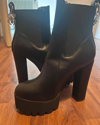 Stivaletti in pelle donna