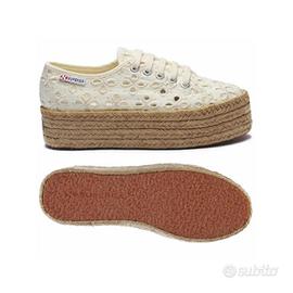 Superga hot sale zeppa nere