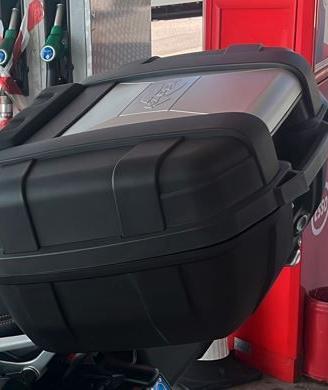 Bauletto GIVI KAPPA DUE 52L+Piastra montaggio