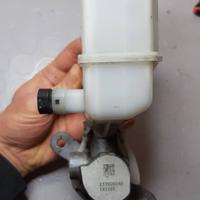 Pompa cilindro freni + vaschetta Lancia Delta