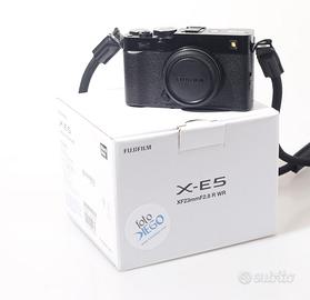 FOTOCAMERA DIGITALE MIRRORLESS FUJI X-E5. CORPO.