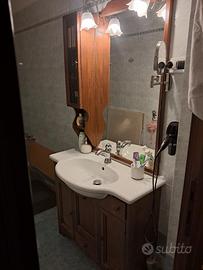 Mobiletto bagno completo con lavabo e specchio