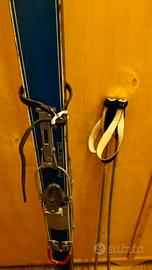 Sci vintage anni 50 con scarponi da vetrina negozi