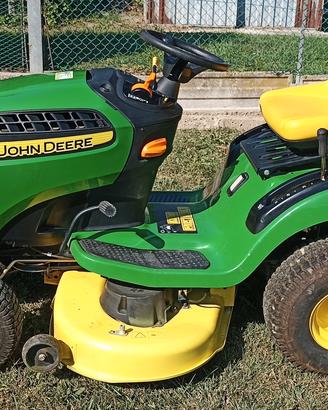 Trattorino John Deere X125