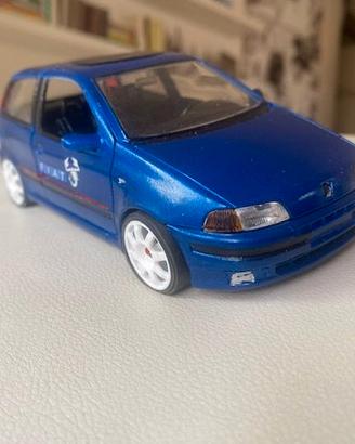 Fiat Punto GT scala 1/24 - blu - Bburago