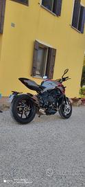 MV AGUSTA BRUTALE 800RR SCS