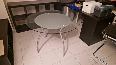 Tavolo rotondo moderno con piano in vetro